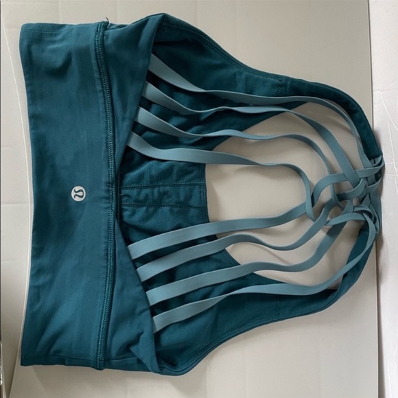 Lululemon Free To Be Moved Bra size 4 Deep Uniform Blue - Picture 8 of 8